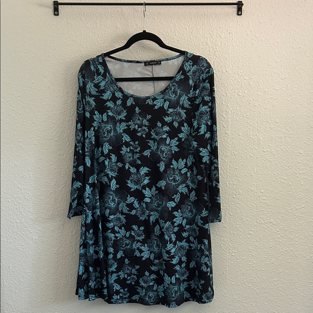 Floral Print Tunic Top - Blue and Black